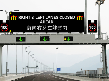 Sistema de guía de tráfico en carreteras